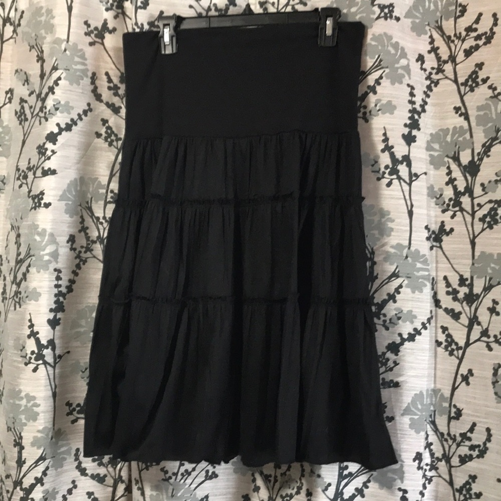 Light weight skirt with casual ruffles